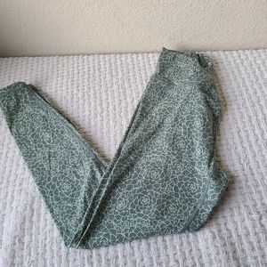 Buff Bunny Athletic Sage Green Leggings Women's Size M